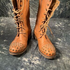 Mid calf boots with spike. Sizer 8. Good condition. Smoke and  pet free home.